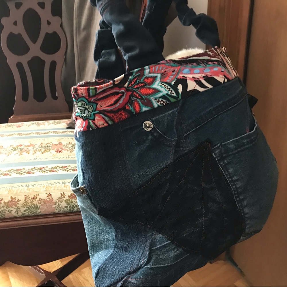 Handmade small tote bag with scrunchie  handles trimmed with button and lace